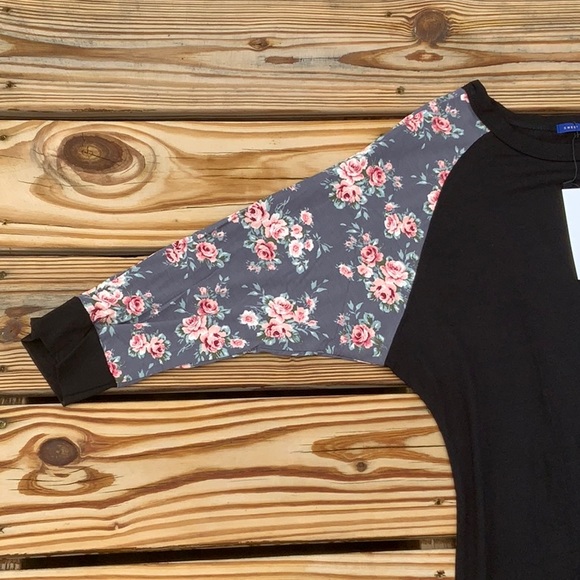 Floral Raglan 3/4” Sleeve Multi Purpose Dress Last One Size Large - Picture 2 of 8